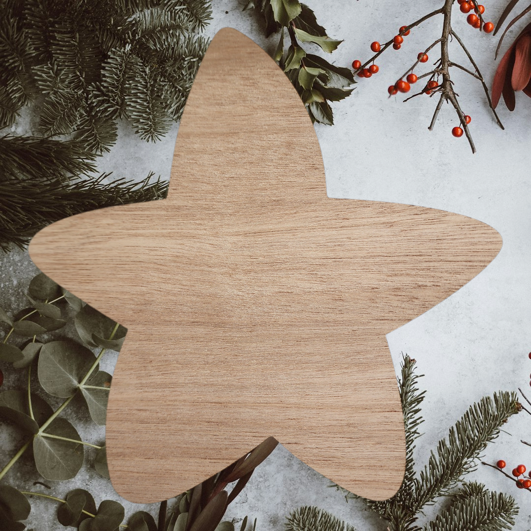 Hang It Up Co - Star Door Hanger Blank - Blank Door Hanger Cutout - Door Hanger Blank - Christmas Door Hanger Blank - Holiday Door Hanger Blank