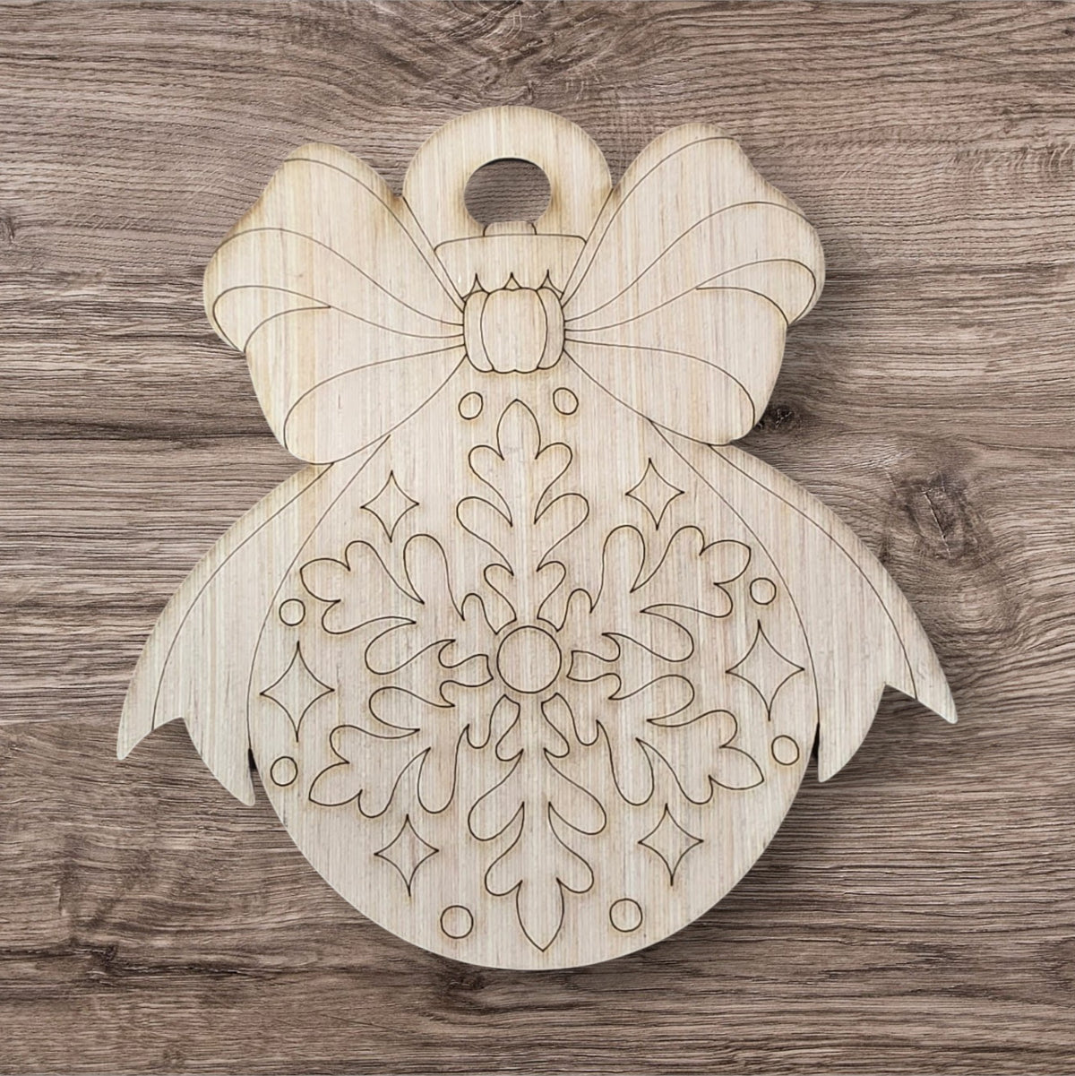 Snowflake Ornament (KW212)