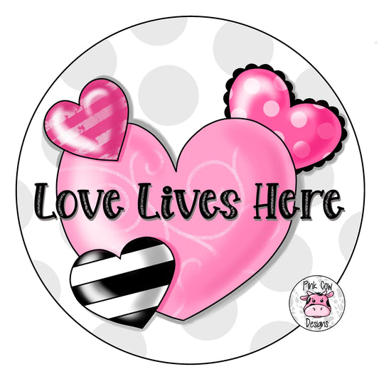 Love Lives Here Round (PC178)